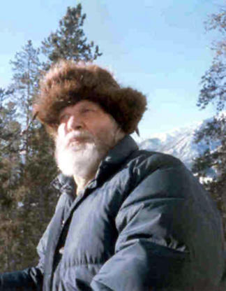 HvBbanffBeaverHatSideways